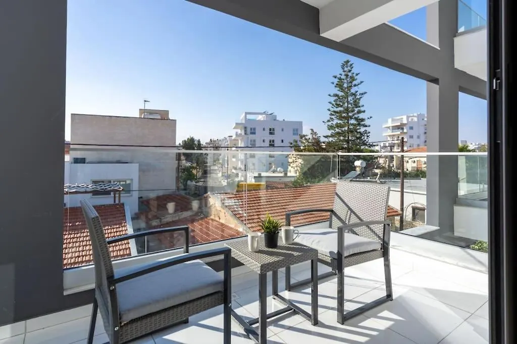 Stars 1-Bedroom Apartment In Lárnaka