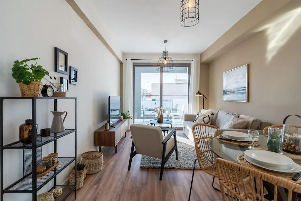 Stars 1-Bedroom Apartment In Larnaca